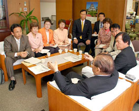 �ѓ������s�c��c���ƍ��k